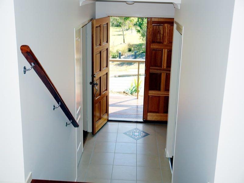 1 Yaggera Place, Bellbowrie QLD 4070