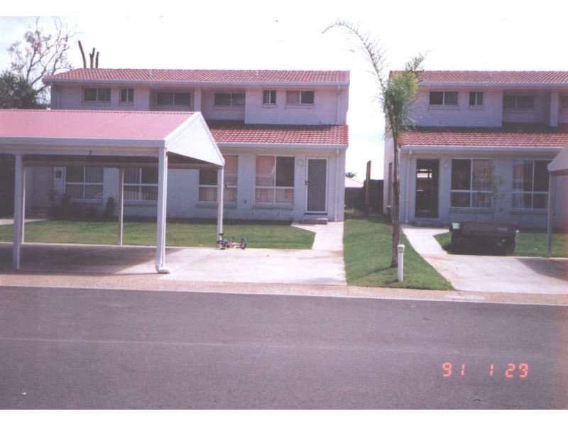 8/13-17 Brown Street, Labrador QLD 4215