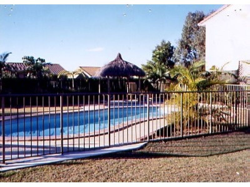 8/13-17 Brown Street, Labrador QLD 4215