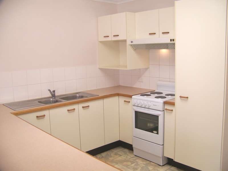 2/96 Old Northern Road, Everton Park QLD 4053