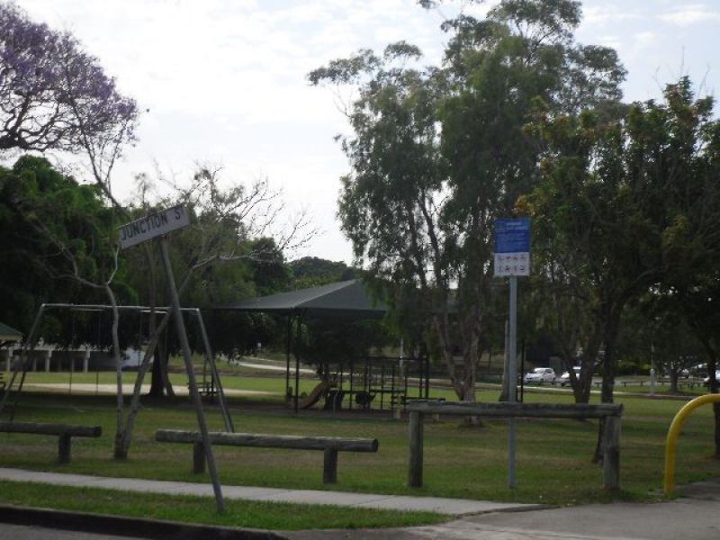 31 Junction Street, Woolloongabba QLD 4102