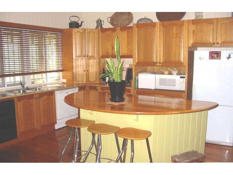 8 Parkhurst Avenue, Herston QLD 4006