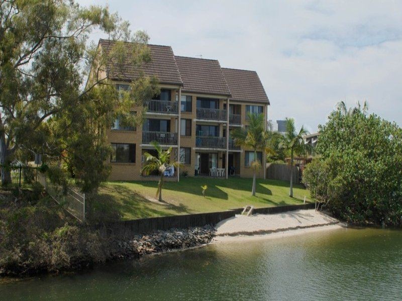 U10/18 Sunshine Blvd n/a, Broadbeach Waters QLD 4218