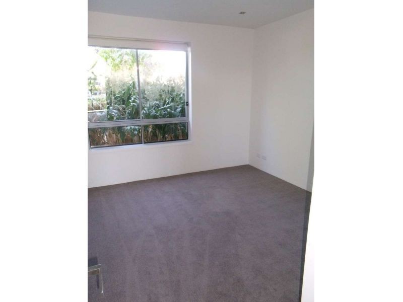 216/3 Pendratt Parade, Hope Island QLD 4212