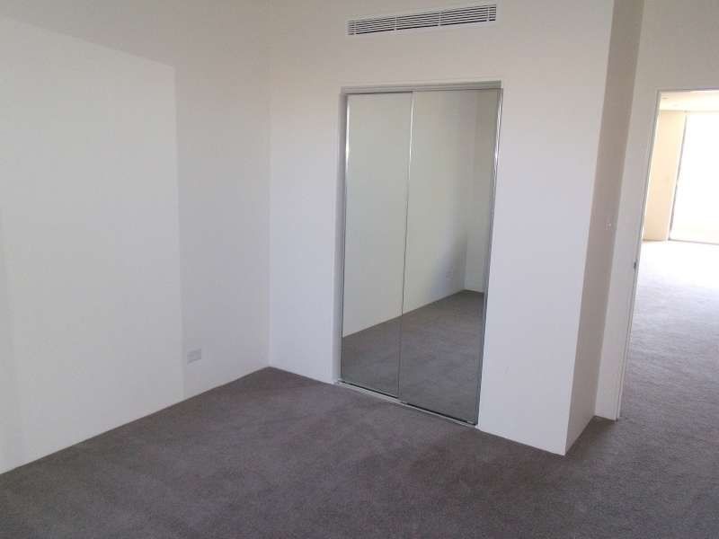 216/3 Pendratt Parade, Hope Island QLD 4212