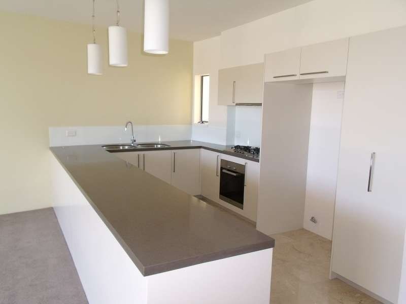 216/3 Pendratt Parade, Hope Island QLD 4212