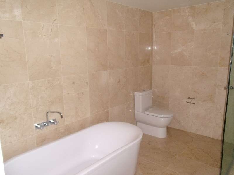 216/3 Pendratt Parade, Hope Island QLD 4212