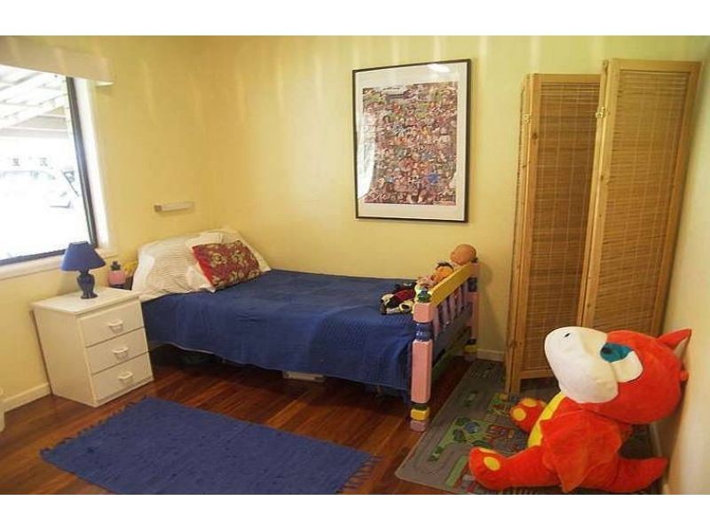 17 Twilight Street, Kenmore QLD 4069