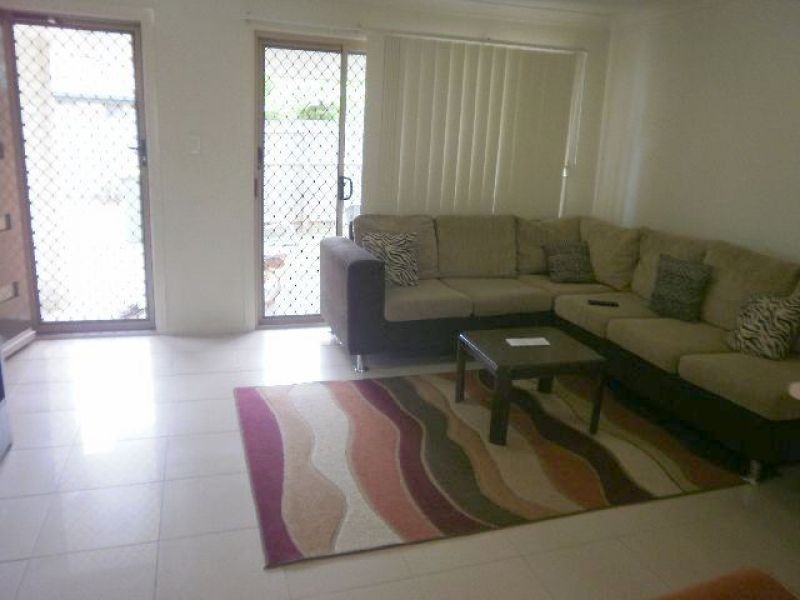 2, 111 Birkdale Road, Birkdale QLD 4159