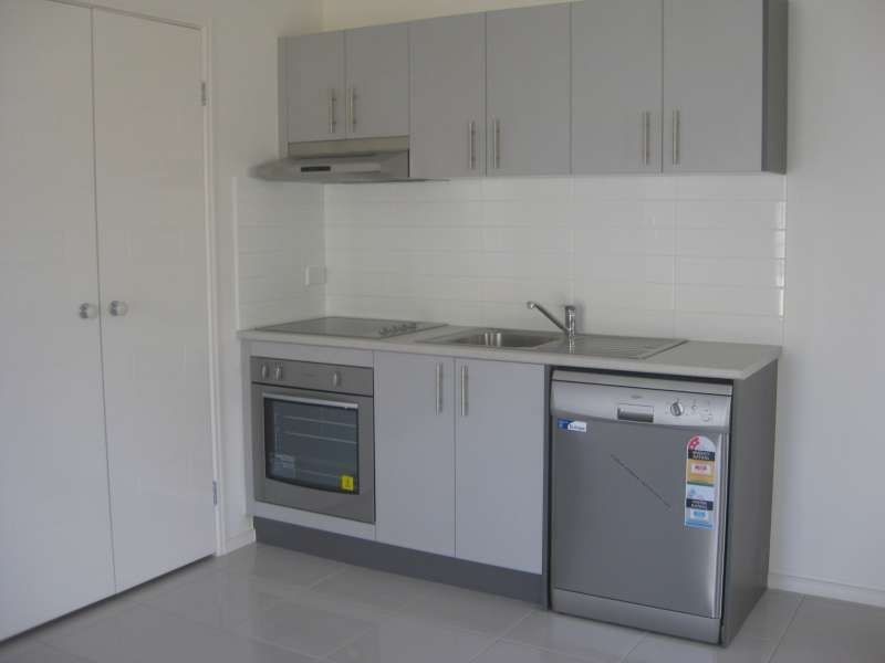 2/5 Caitlin Court, Kallangur QLD 4503