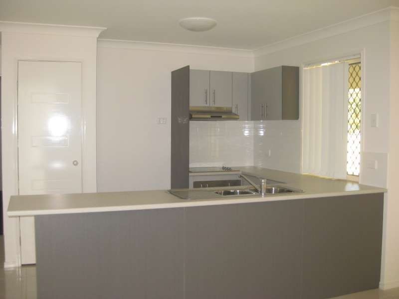 1/5 Caitlin Court, Kallangur QLD 4503