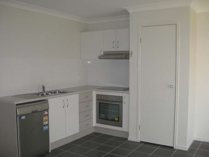 2/15 Grandview Parade, Griffin QLD 4503
