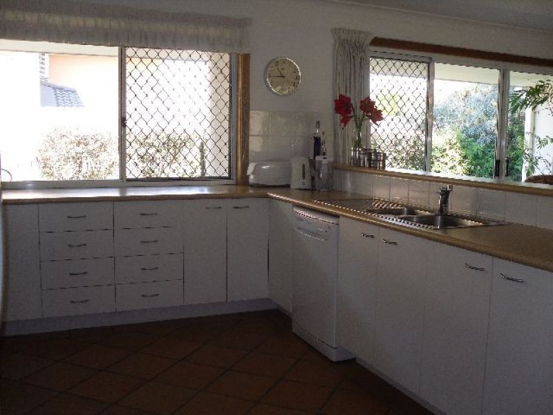 68 Kirra Place, Carindale QLD 4152