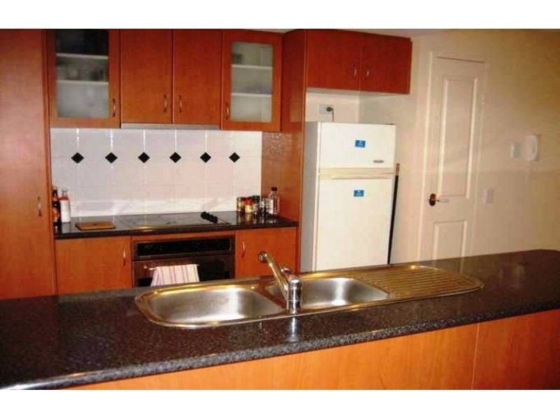 10/7 Johnston Street, Southport QLD 4215