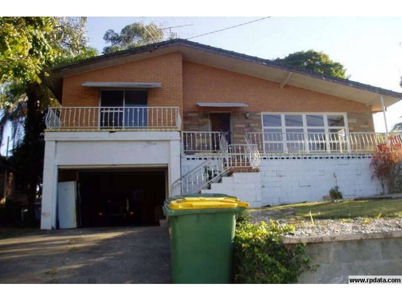 60 Kindra Avenue, Southport QLD 4215