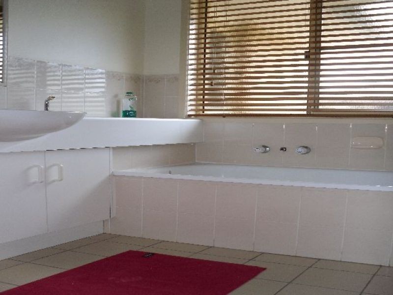 9 Carne Place, Eagleby QLD 4207