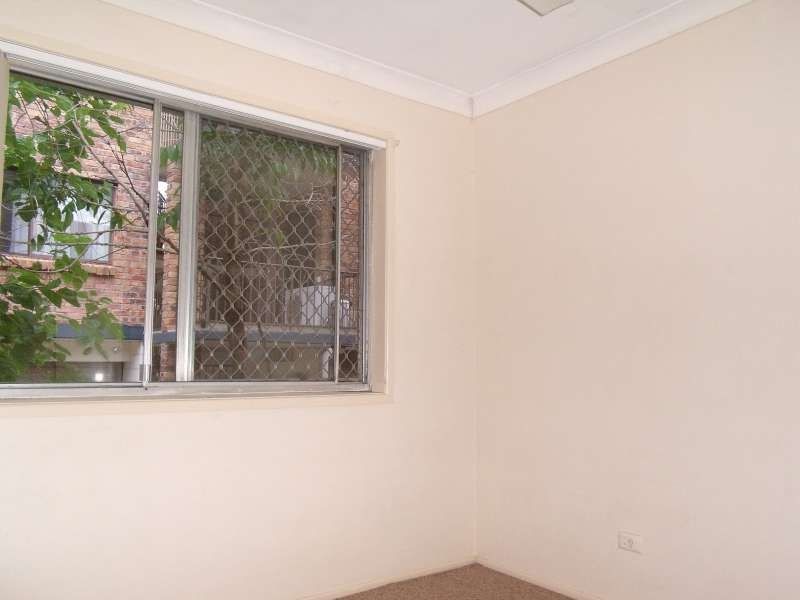 1/158 Frank Street, Labrador QLD 4215