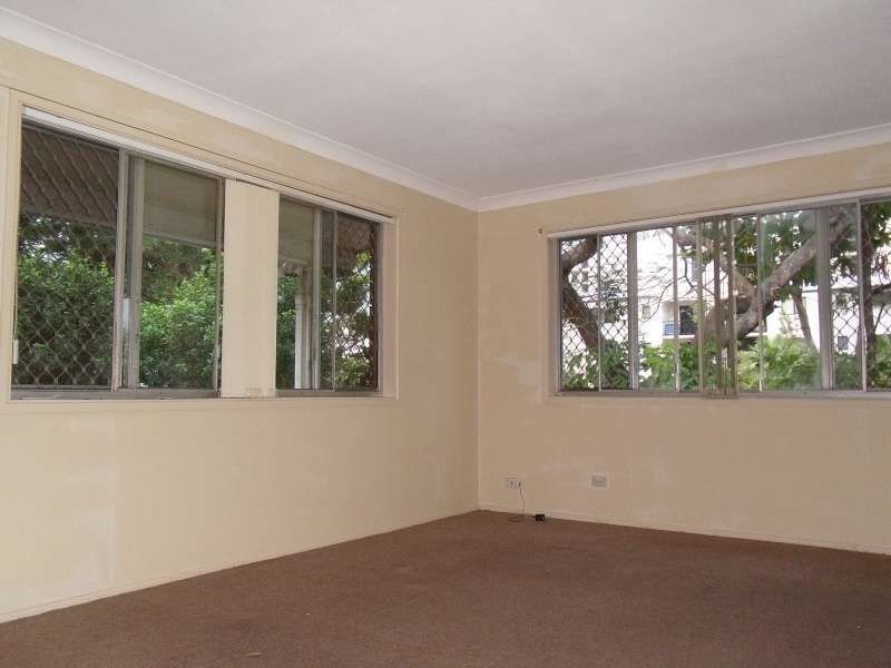 1/158 Frank Street, Labrador QLD 4215