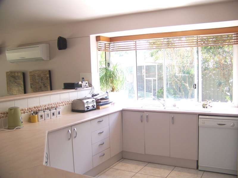 2 Alpinia Court, Albany Creek QLD 4035