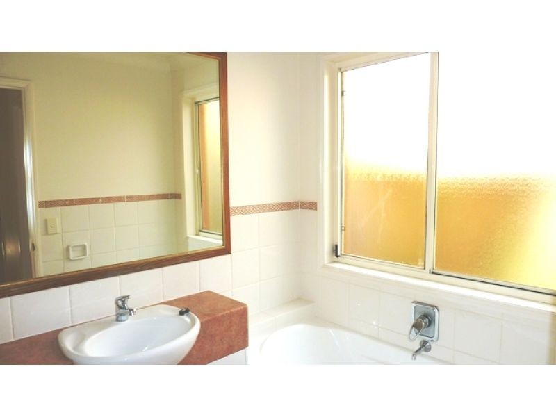 10 Nypa Street, Robina QLD 4226