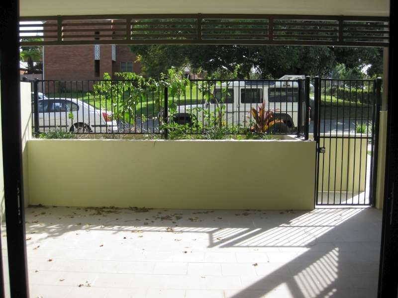 4/86 Brighton Road, Sandgate QLD 4017