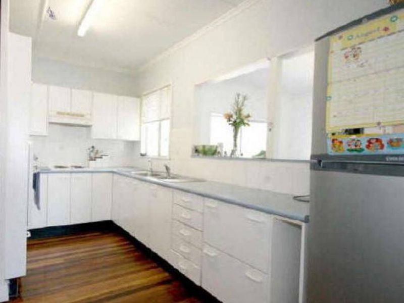 64 Pembroke Street, Carina QLD 4152