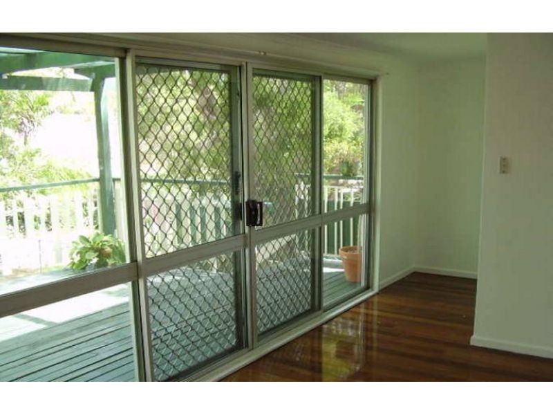 64 Pembroke Street, Carina QLD 4152