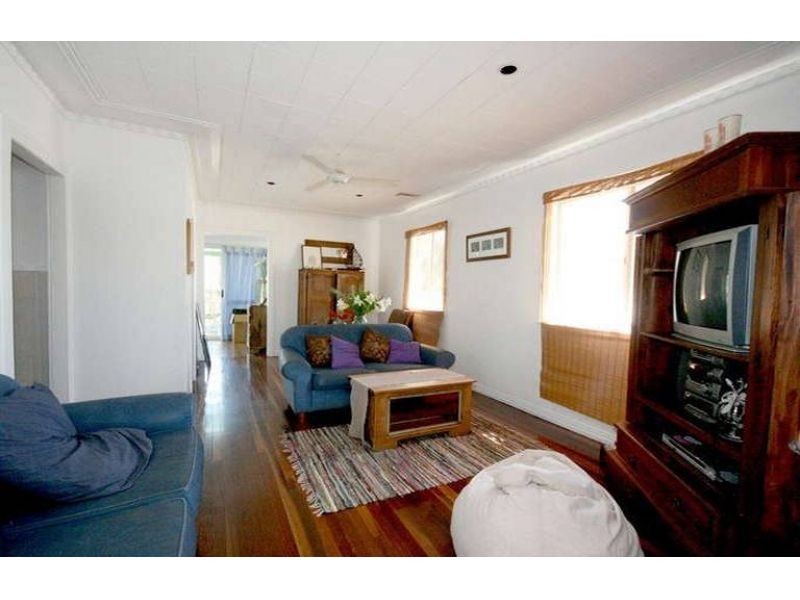 64 Pembroke Street, Carina QLD 4152