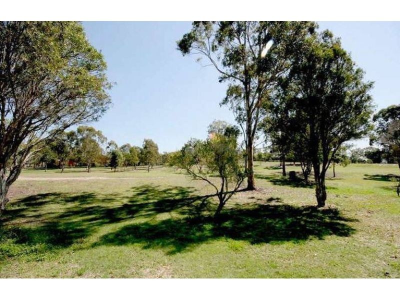 64 Pembroke Street, Carina QLD 4152