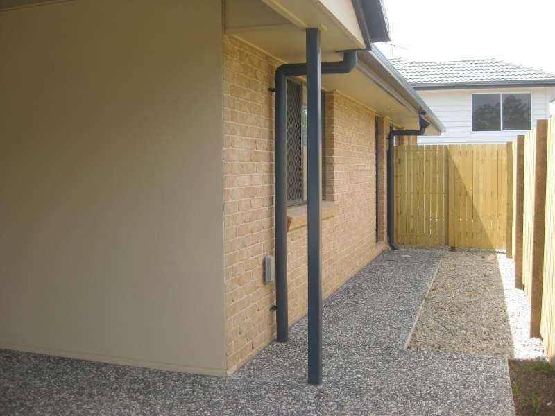 2/2 Gabrielle Court, Kallangur QLD 4503