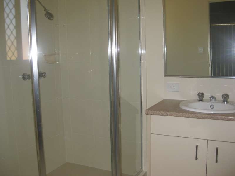 1/2 Eve Court, Kallangur QLD 4503