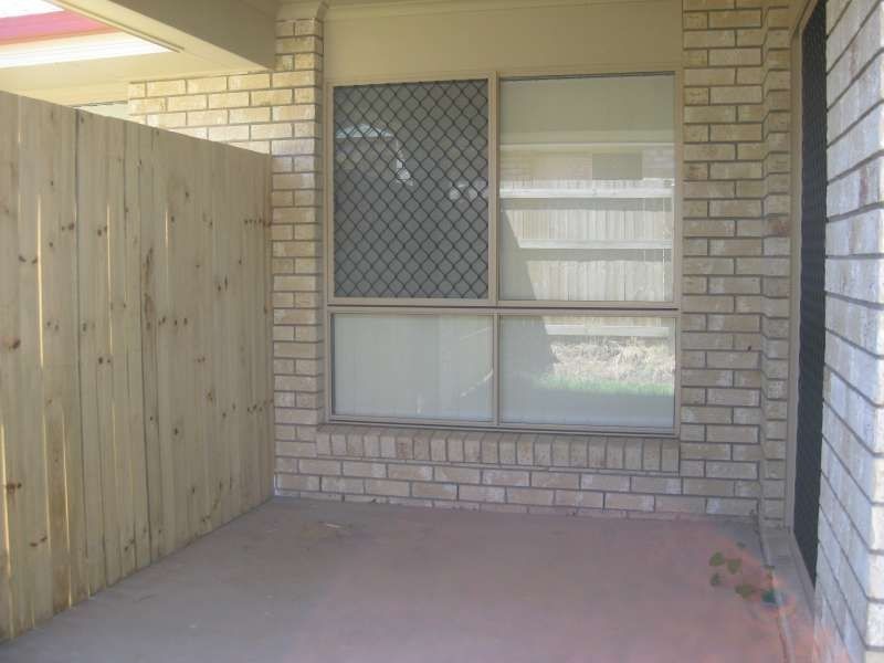 1/2 Eve Court, Kallangur QLD 4503