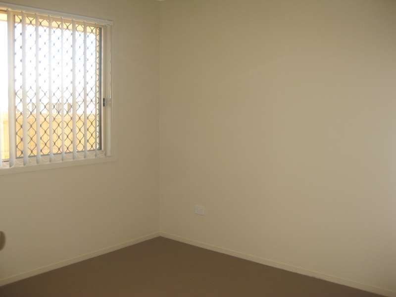 1/2 Eve Court, Kallangur QLD 4503