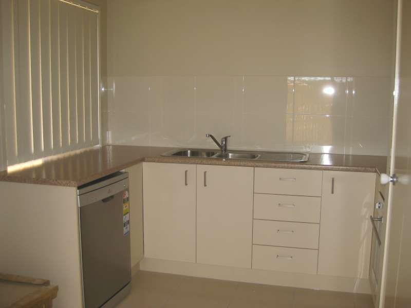 2, 2 Eve Court, Kallangur QLD 4503