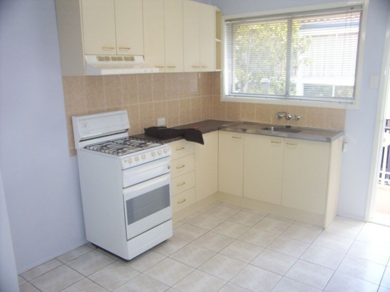 4/30 Ninth Avenue, Coorparoo QLD 4151