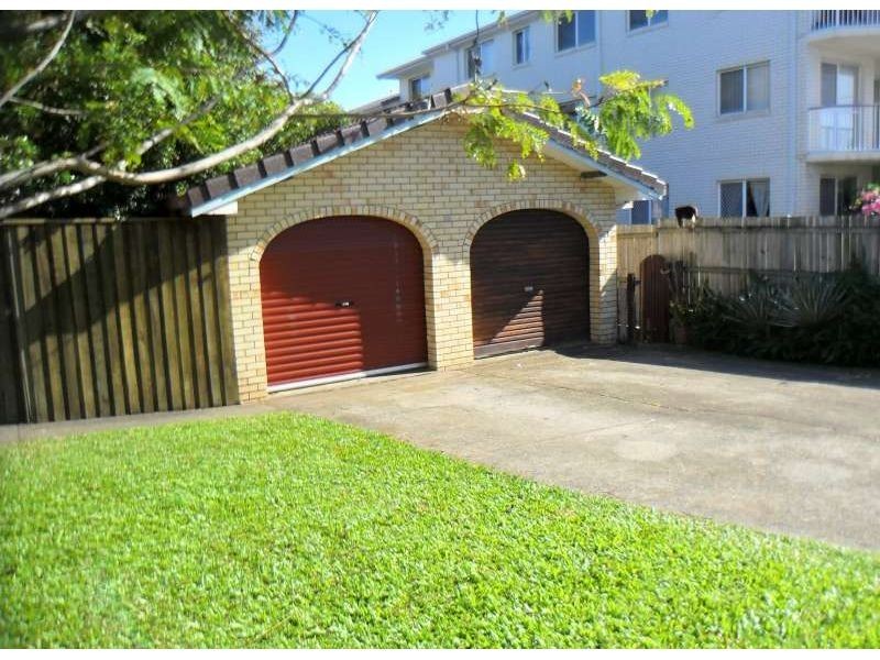 2, 11 Lloyd Street, Southport QLD 4215