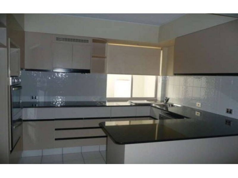 17/76 Chichester Drive, Arundel QLD 4214