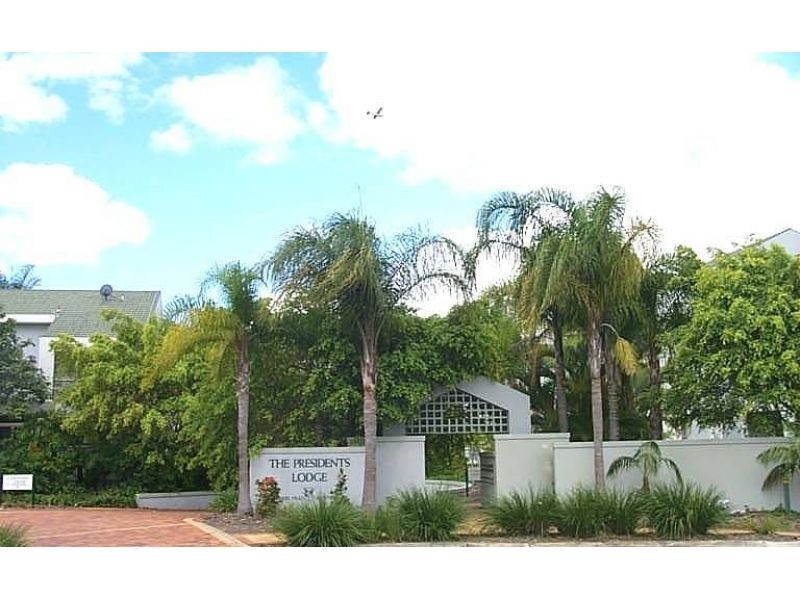 17/76 Chichester Drive, Arundel QLD 4214