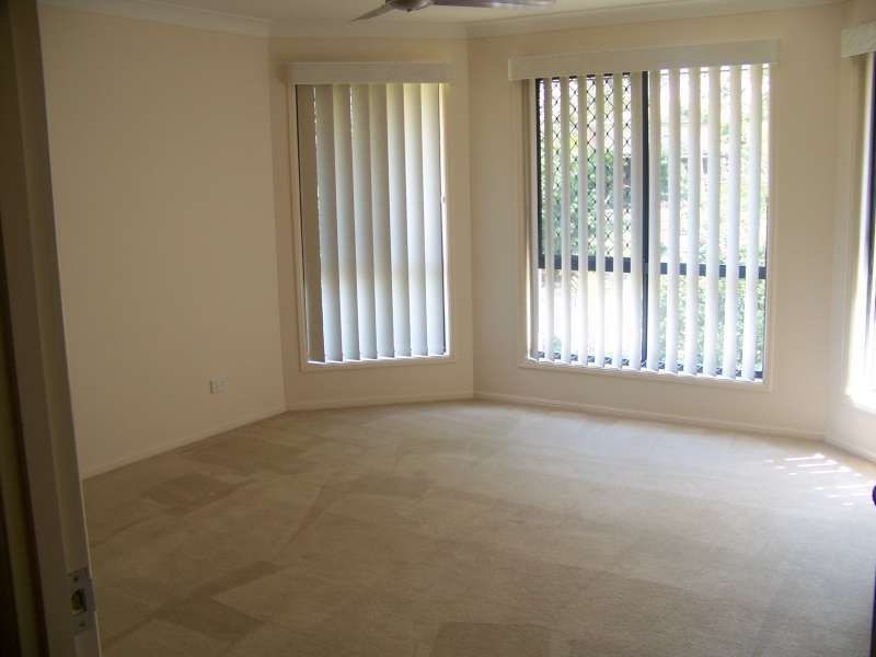 80 College Road, Karana Downs QLD 4306