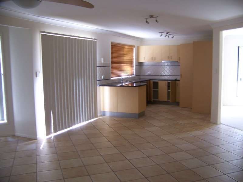 80 College Road, Karana Downs QLD 4306