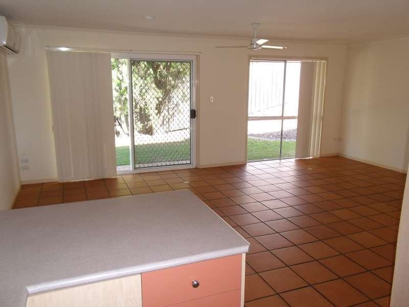 3/8 Rafter Place, Oxenford QLD 4210