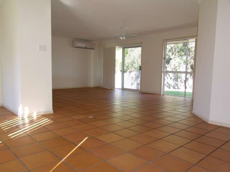 3/8 Rafter Place, Oxenford QLD 4210