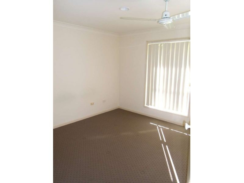 3/8 Rafter Place, Oxenford QLD 4210