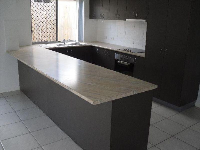 28 Stoneleigh Way, Holmview QLD 4207