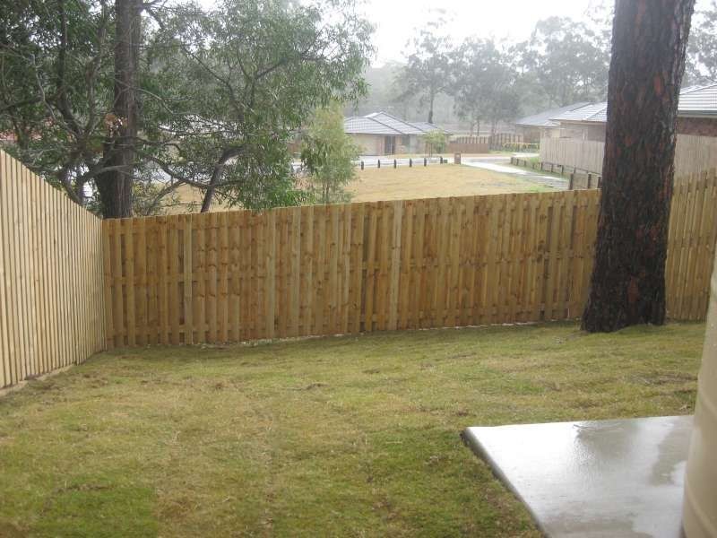 2, 43 Diane Parade, Kallangur QLD 4503