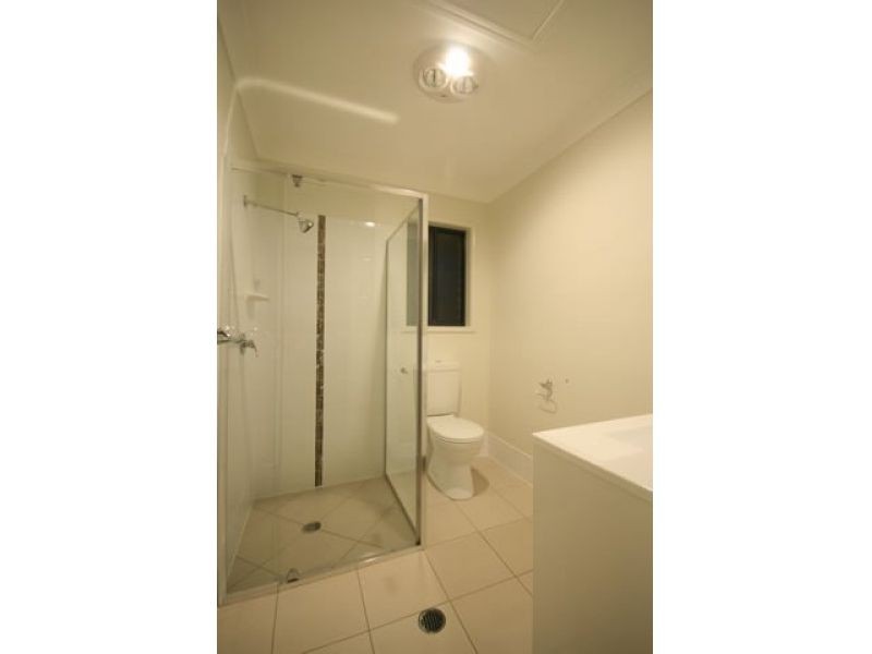 2, 43 Diane Parade, Kallangur QLD 4503