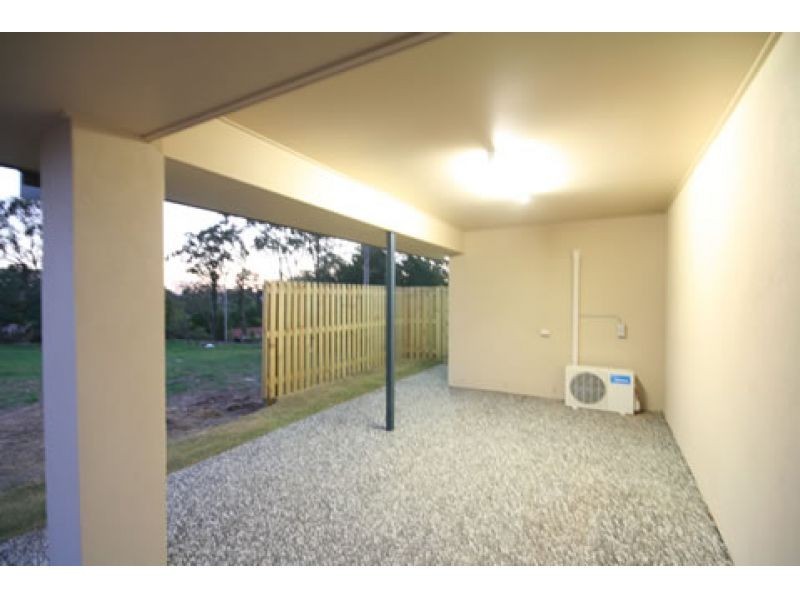 2, 43 Diane Parade, Kallangur QLD 4503