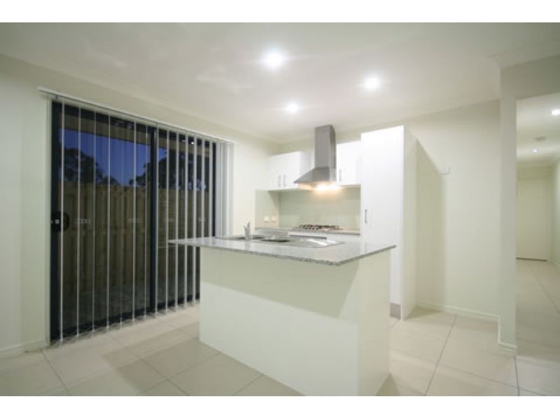 2, 43 Diane Parade, Kallangur QLD 4503