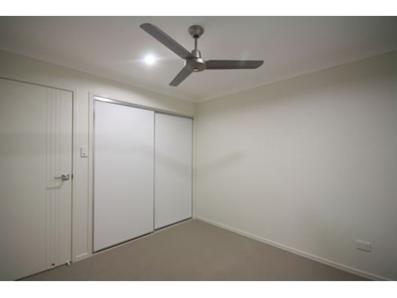 1, 43 Diane Parade, Kallangur QLD 4503