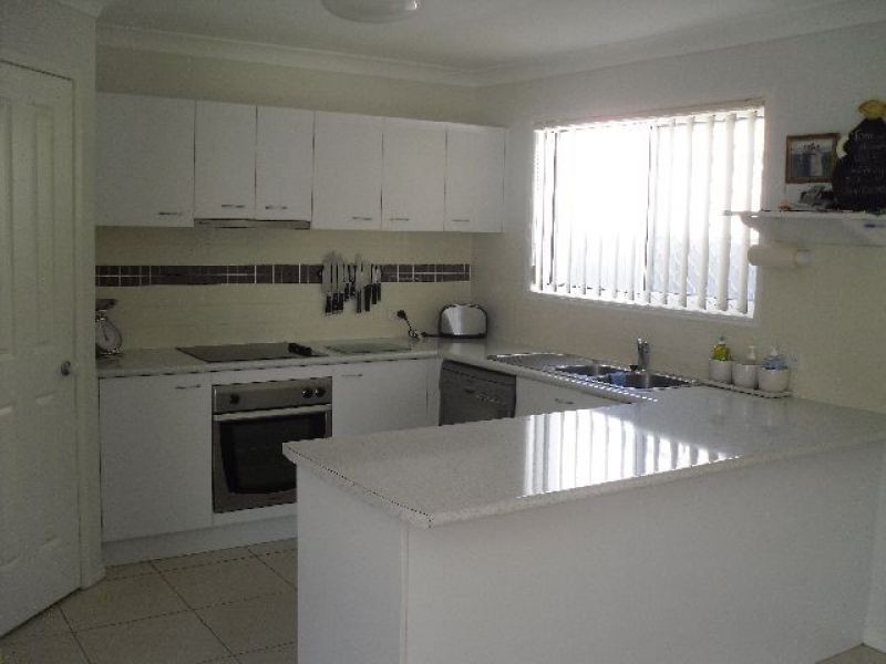 2 Tallis Street, Wakerley QLD 4154